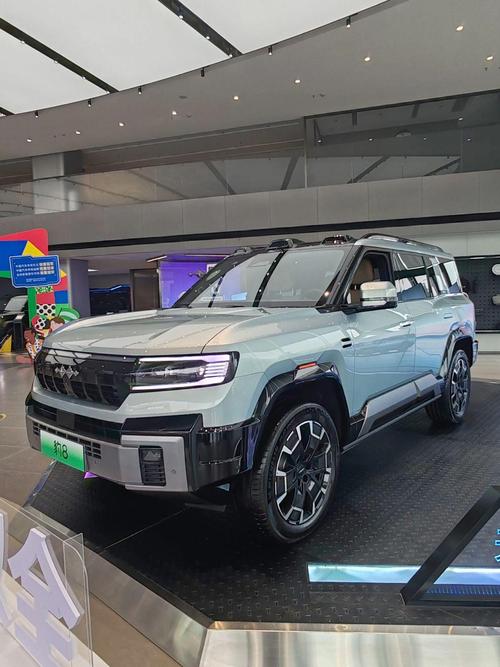 佛山高明区清迈宝企业管理咨询比亚迪方程豹硬派越野的爆款，英菲尼迪35周年与你共成长